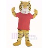 glücklich Tiger im rot T-Shirt Maskottchen Kostüm
