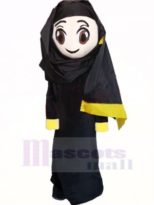 Süß Araber Mädchen im Schwarz Maskottchen Kostüm Karikatur